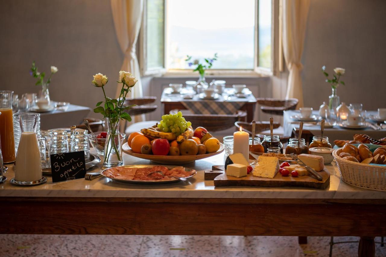 La Fattoria Di Tatti Bed & Breakfast Exterior photo