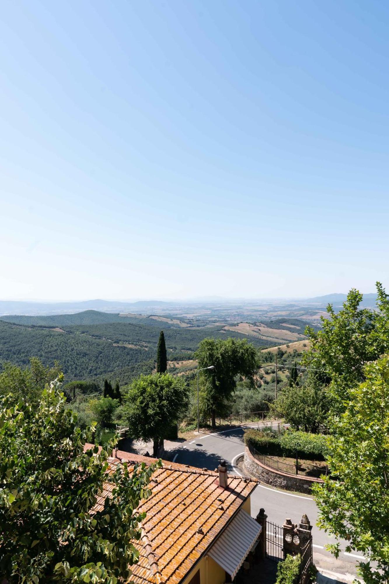 La Fattoria Di Tatti Bed & Breakfast Exterior photo